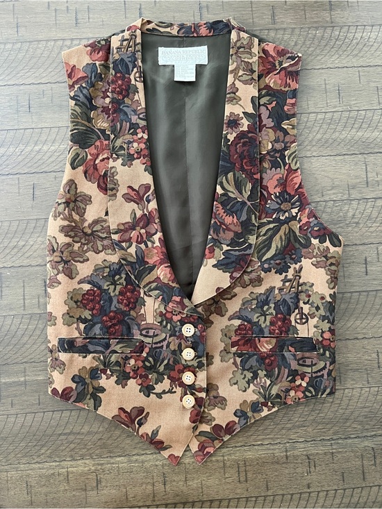 Banana Republic Jackets & Blazers - Vintage 90’s Banana Republic Safari & Travel Co Floral Vest LIKE NEW Sz M